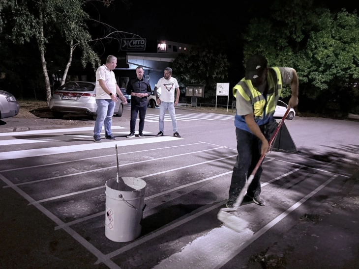 Акција за обележување пешачки премини во општина Гази Баба