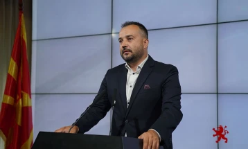 Лефков: Како Заев со државна плата стигна до јахта од 850 илјади евра, СДС и Филипче должат одговори