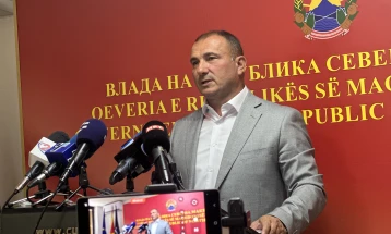 Ангелов: Три пожари активни во моментов, деновиве од 20 до 30 пожари на отворен простор