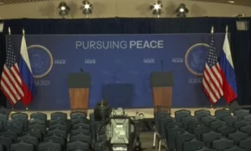 Почнаа разговорите меѓу Трамп и Путин