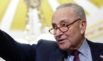 Лидерот на малцинството во американскиот Сенат, Чак Шумер, дециден: Трамп не доби ништо од Путин