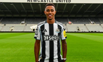 Њукасл го реализира трансферот на Џејкоб Ремзи од Астон вила