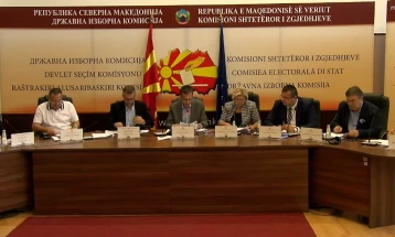 На независните кандидати ќе им бидат потребни само два потписа од избирачи за учество на локалните избори, одлучи ДИК