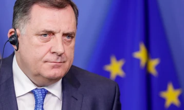 Додик: Нема да ја почитувам одлуката, останувам претседател на РС