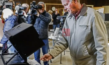 Trampi planifikon ndalimin e votimit me postë para zgjedhjeve për Kongresin në vitin 2026