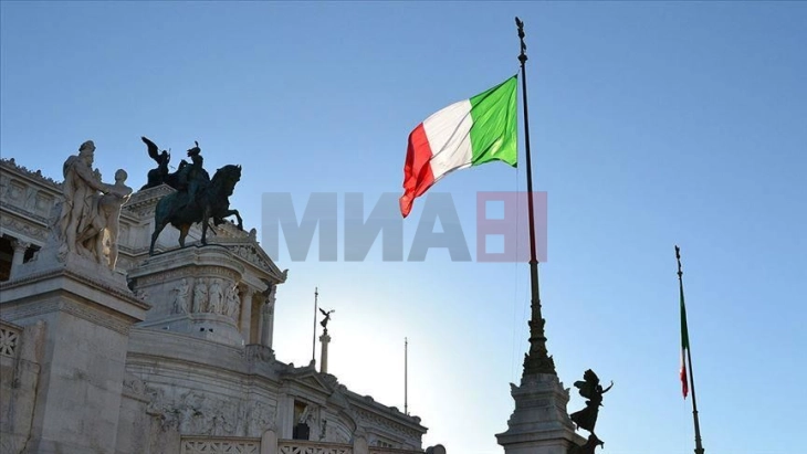 Италија воведе нови, високи казни против фрлањето ѓубре на јавни места, ќе важат и за туристите