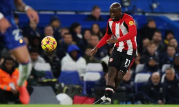 Њукасл сега нуди 40 милиони евра за Конгоанецот Виса