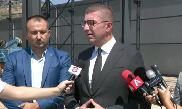 Премиерот Мицкоски на отворање на нова хала на компанијата „Амфенол“ (во живо)