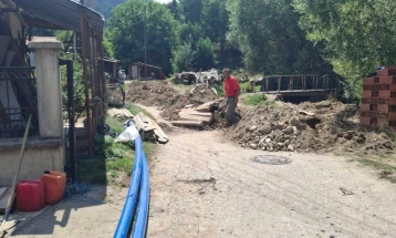 Во село Ратево започна приклучувањето на резервоарот за вода со постојната водоводна мрежа