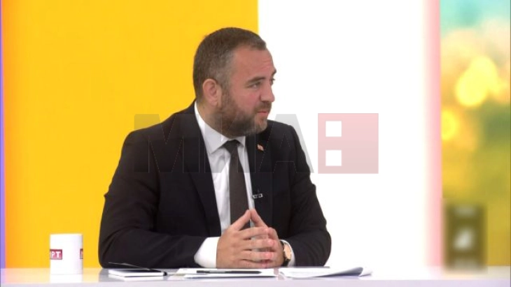 Тошковски: Телефонски измами со наводни сообраќајни незгоди сѐ почесто таргетираат постари граѓани, жртвите да го исклучат телефонот и да пријавуваат во МВР