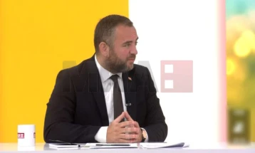 Тошковски: Телефонски измами со наводни сообраќајни незгоди сѐ почесто таргетираат постари граѓани, жртвите да го исклучат телефонот и да пријавуваат во МВР