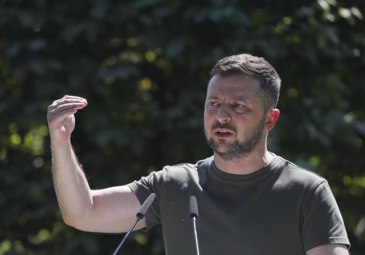 Зеленски: Барањето на Москва рускиот јазик да биде признаен како официјален во Украина има за цел да ги комплицира преговорите