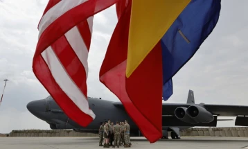 „Тајмс“: Европа сака Трамп да распореди борбени авиони во Романија како гаранција за Украина