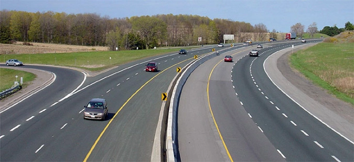 Traffic outside urban areas increased; 15-munite wait time at Tabanovce crossing