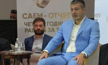 Перински: 55 училишта за само една година, вкупни склучени 828 договори за општински проекти