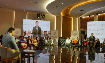 Андоновски: Наскоро ќе биде распишан јавен повик до помалите општини за темплејти за веб страниците на општините