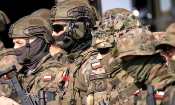 Речиси две третини од Полјаците се против испраќањето војници во Украина