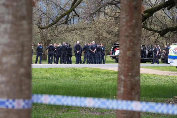 Двајца полицајци убиени, еден ранет во пукотница на селски имот во Австралија