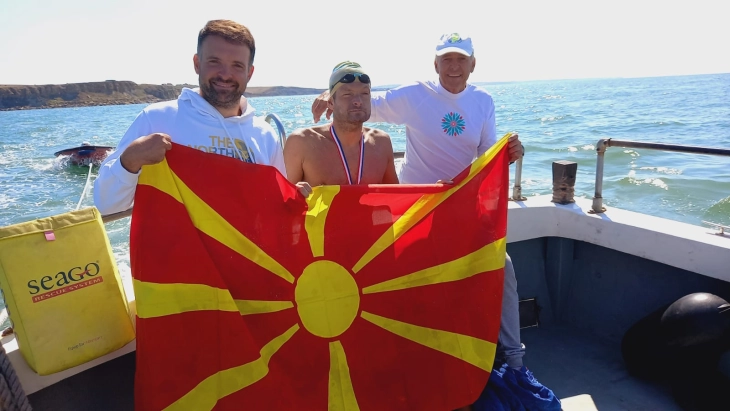 Поп Ацев е петтиот Македонец што го преплива Ла Манш