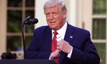 Трамп: Ќе воведам економски санкции кон Русија доколку Путин не се согласи на прекин на огнот