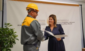 Божиновска: Признание за рударите, нема компромис со законот, државата стои зад сите што чесно работат