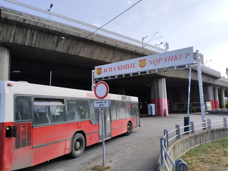 Transporti publik urban i autobusëve në Shkup sipas itinerarit të së dielës