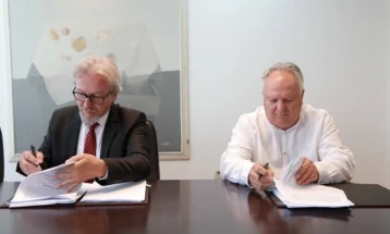 Мицкоски: Потпишувањето на колективниот договор во делот на социјалната заштита е историски чекор