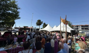 Со Богослужба кај параклисот на Пресвета Богородица во Струга одбележан празникот посветен на Мајката Божја, стружани бараат возобновување на светилиштето