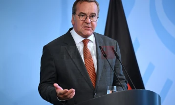 Медиуми: Руски дронови шпионираат транспорт на оружје за Киев во Германија