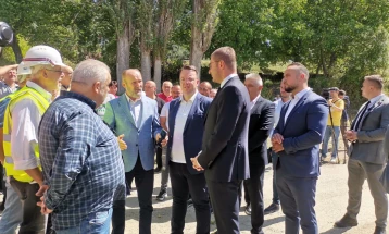 Nikolloski: Qeveria investon 280 milionë denarë në projekte në Komunën e Kriva Pallankës, po rikonstruohet edhe qarkorja