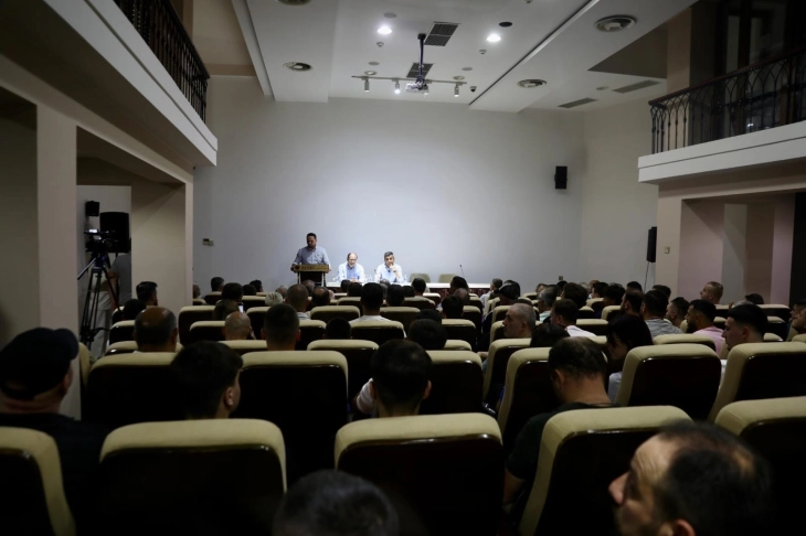 Изет Меџити најавува капитални инвестиции за спортистите од Чаир