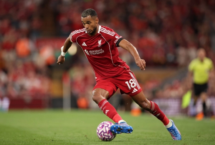 Гакпо го продолжи договорот со Ливерпул