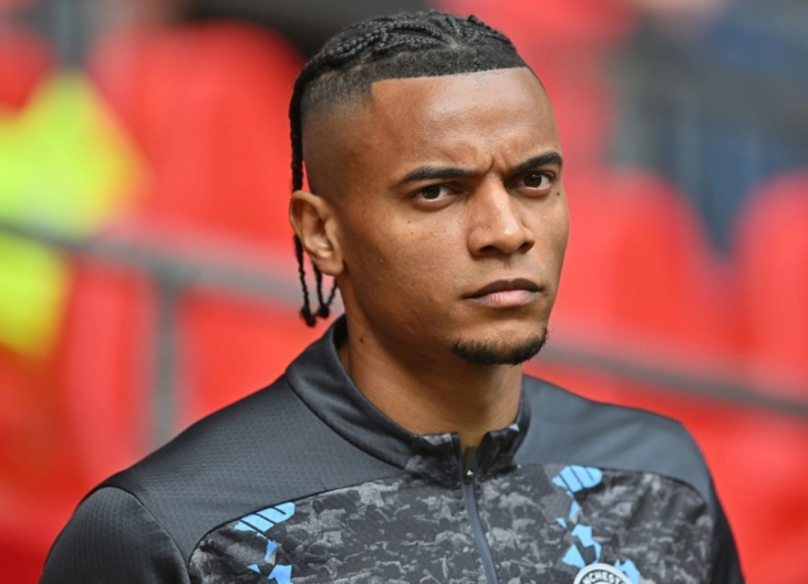 Тотенхем е фаворит за потписот на Аканџи