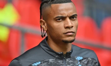 Тотенхем е фаворит за потписот на Аканџи