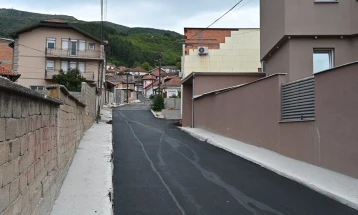 Заврши целосната реконструкција на улицата „Петрит Бомова“ во Дебар, еден од неколкуте капитални проекти