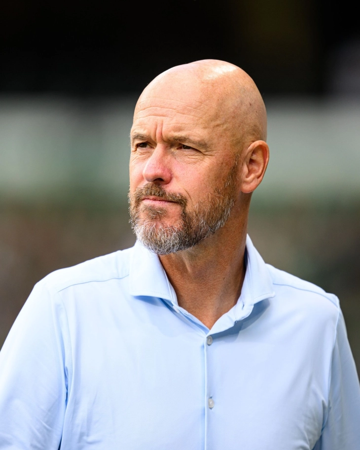 Баер го отпушти Тен Хаг