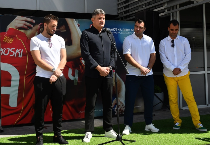 ФФМ со рекордна донација на опрема за фудбалери од младински екипи