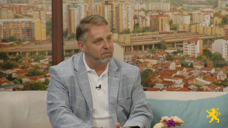 Лукровски: Работиме на хумано решение за животните-бездомници на територија на општина Карпош