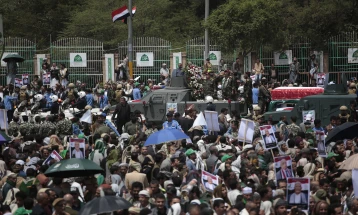 Varrosen kryeministri dhe përfaqësuesit qeveritar të huthëve, gjatë sulmit izraelit në Jemen