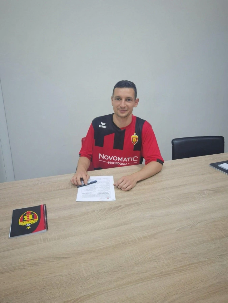 Давид Бабунски потпиша за Вардар