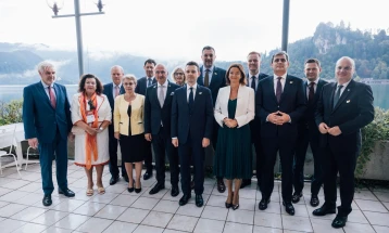 EU enlargement shouldn't be held hostage by bilateral disputes, says Mucunski in Bled