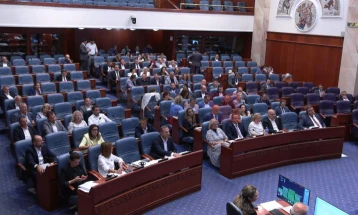 Во второ читање проследен Предлог - законот за Договор за заем за дополнително финансирање на Проектот за унапредување на основното образование