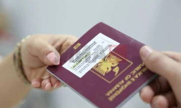 Për gjashtë muajë nga shtetësia shqiptarë kanë hequr dorë 103 persona