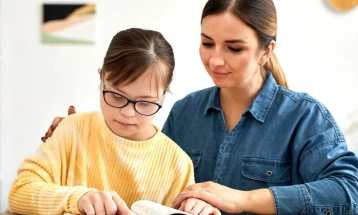 Се ангажираат лични асистенти во училиштата низ Центар - плата 15.000 денари