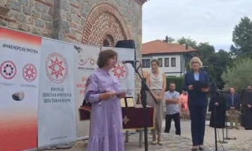 Уставните судови не се под јурисдикција на соседни политичари, вели Сиљановска Давкова за забелешките на Георг Георгиев