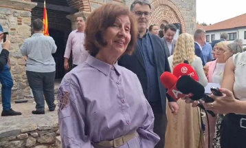 Siljanovska Davkova: Instead of red lines, parties to agree on what to say abroad