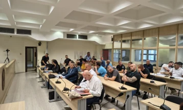 Вешто лице сведочеше дека Штекли е психотичен и не е во состојба да ја следи расправата 