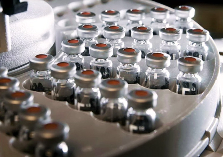 Флорида планира укинување на сите задолжителни вакцини, вклучувајќи ги и училишните