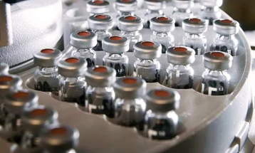 Флорида планира укинување на сите задолжителни вакцини, вклучувајќи ги и училишните