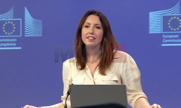 ЕК не ги коментира противречните изјави од Софија околу инцидентот со авионот на Фон дер Лајен 